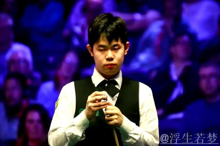 袁思俊喊话全场为巩晨智加油,“再来两杆”掀起欢声笑语! 袁思俊喊话全场为巩晨智加油,“再来两杆”掀起欢声笑语!